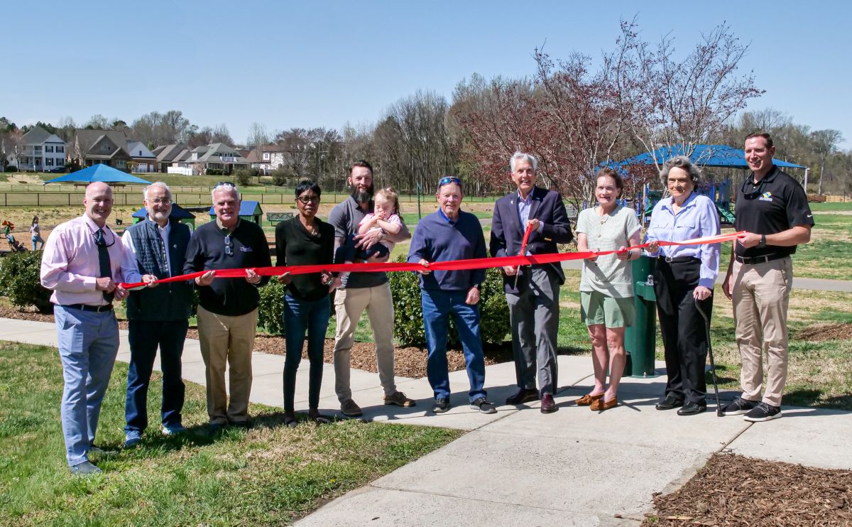 City Manager, Members of Council, Willow's Wish, J.D. Goodrum and the Dorton Family at Dorton Park Ribbon Cutting City Manager, Members of Council, Willow's Wish, J.D. Goodrum and the Dorton Family at Dorton Park Ribbon Cutting